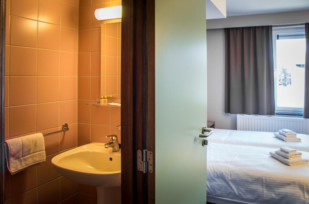 Hotel Les 100 Ciels Saint-Hubert Dış mekan fotoğraf
